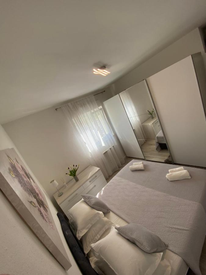 Apartman Antonio Baška Voda Exterior foto